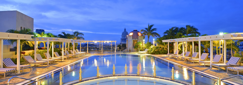 Piscina do Hotel Iberostar Parque Central em Havana - Cuba