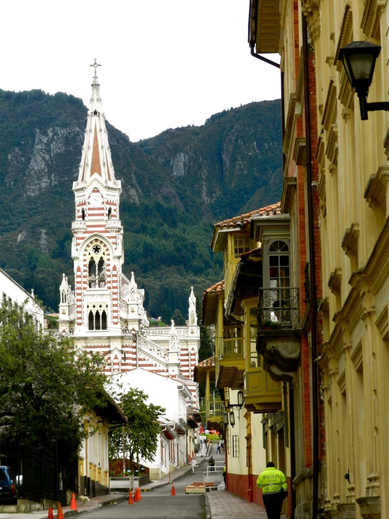 13 Iglesia Nuestra Señora del Carmen - Centro Candelaria - turismo em bogota - dicas de viagem colombia