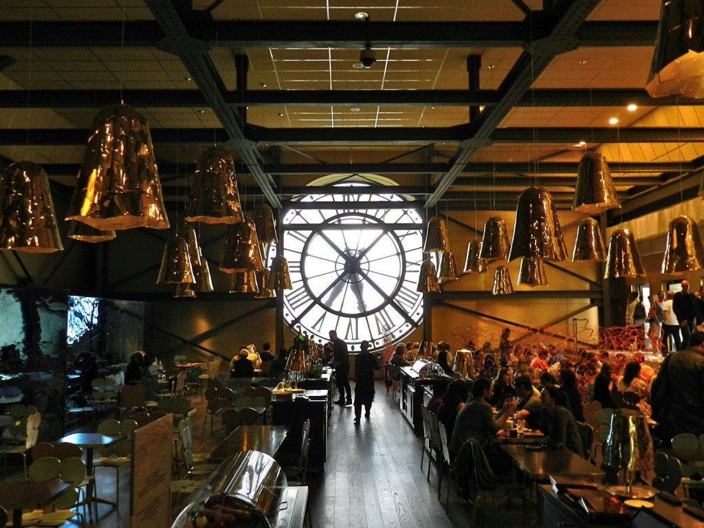Café Campana no Musée d'Orsay (projetado pelos irmãos Campana, brasileiros)
