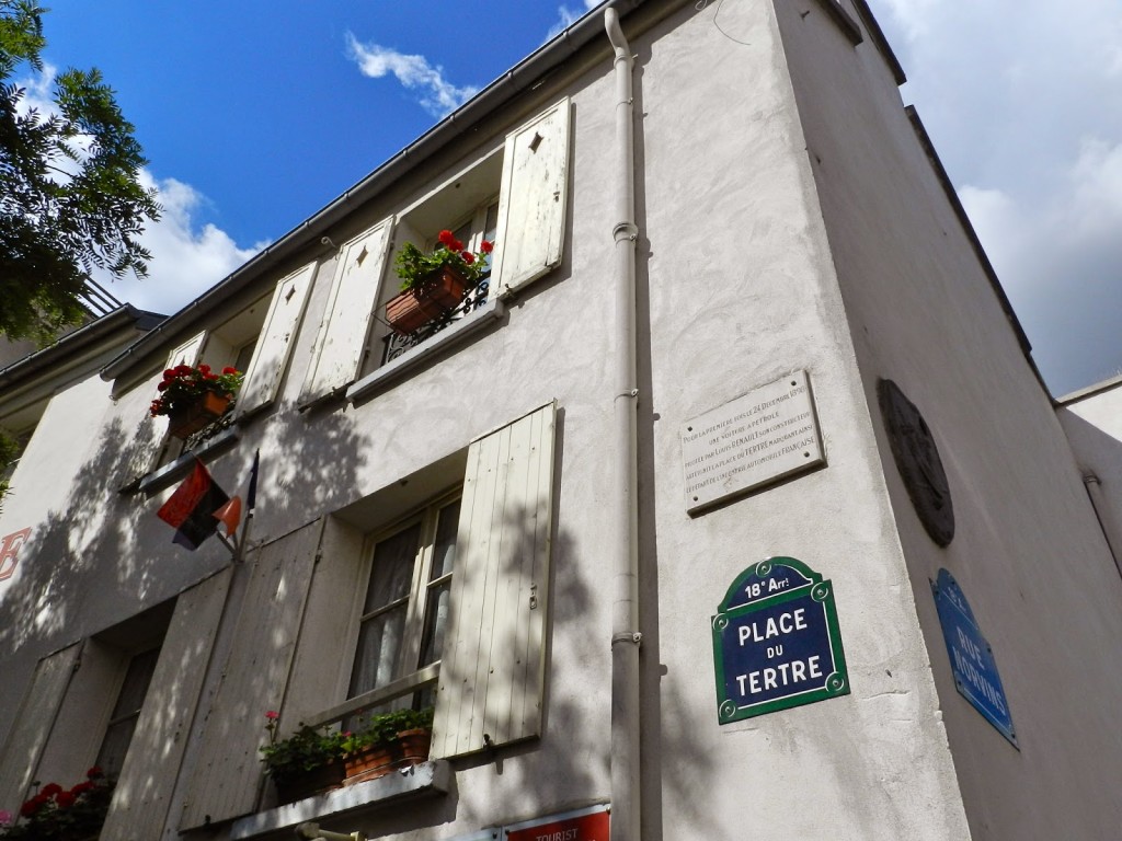 69 PASSEIO 05 Place du tertre - Montmartre Moulin rouge amelie poulin cafe des deux moulin - dicas o que fazer em paris roteiros de viagem