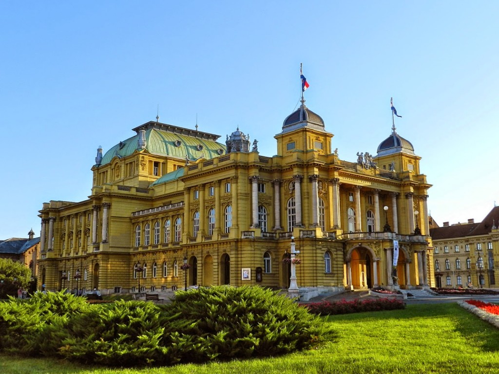 Teatro Nacional Croata, na Cidade Baixa, em Zagreb, Croácia