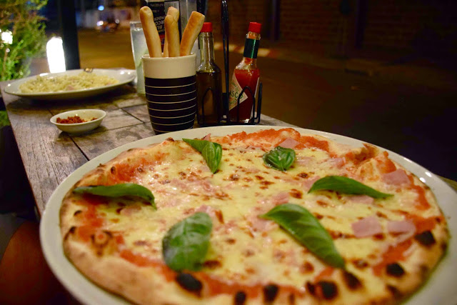 30 restaurant italian pizza girasole old city chiang mai tailandia