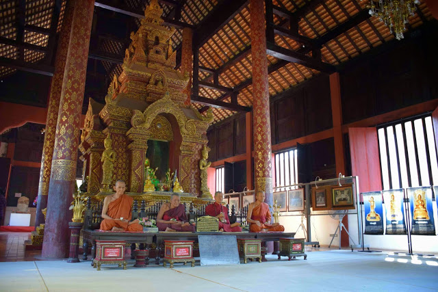 Wat Phra Singh - templo chiang mai - tailandia
