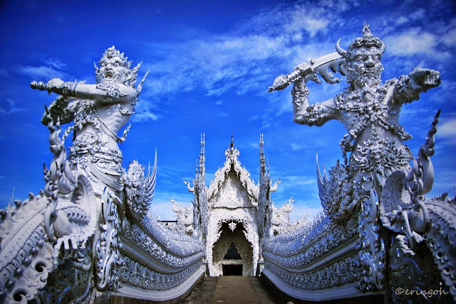 Wat Rong Khun (White Temple) | foto: tiaurus.info