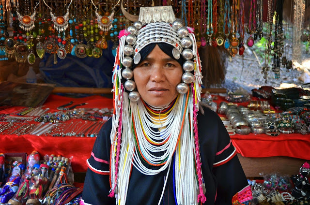 Mulher da tribo Akha | foto: thefabweb.com