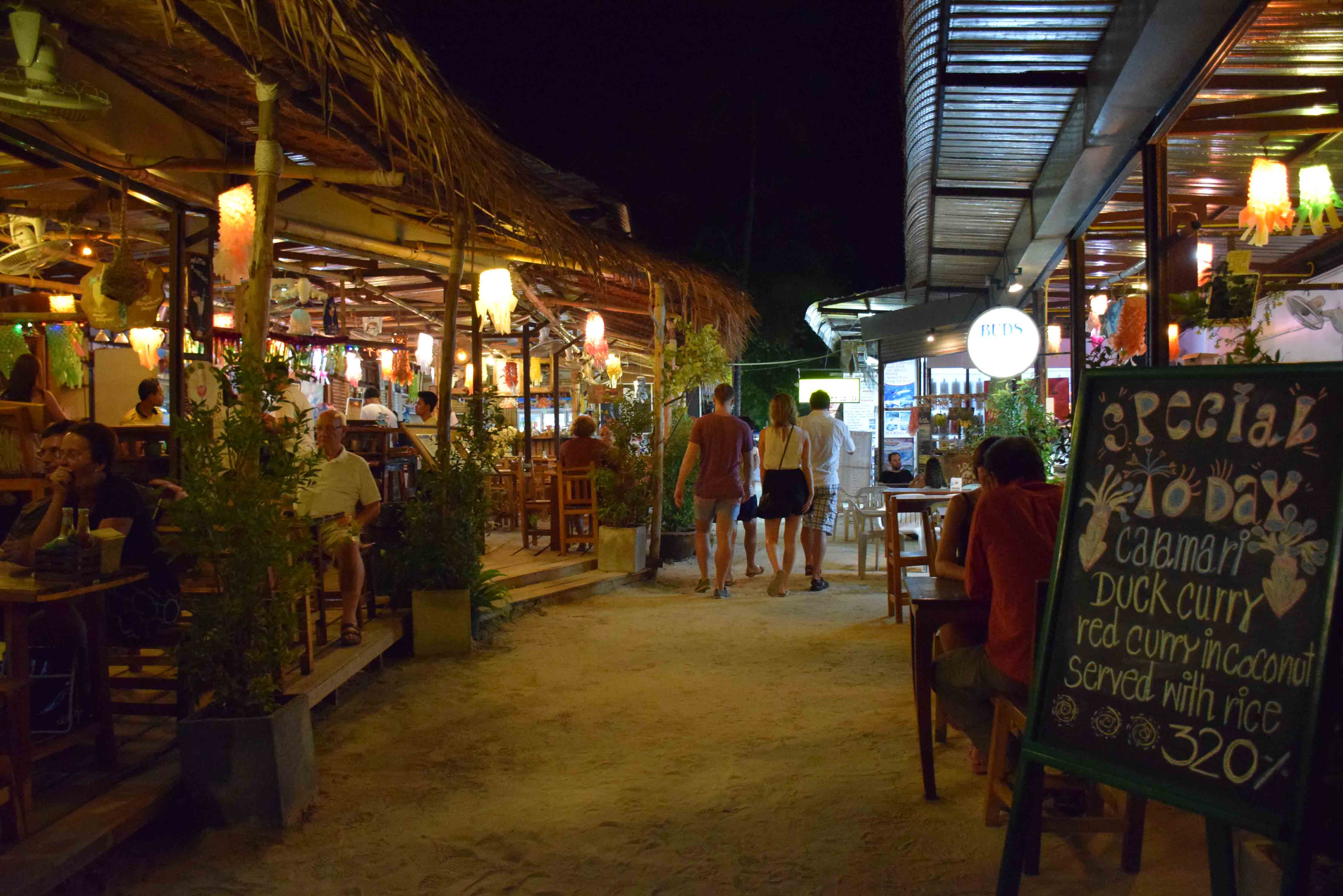 Restaurants KRABI Railay and Phranang Beach - WALKING STREET 06