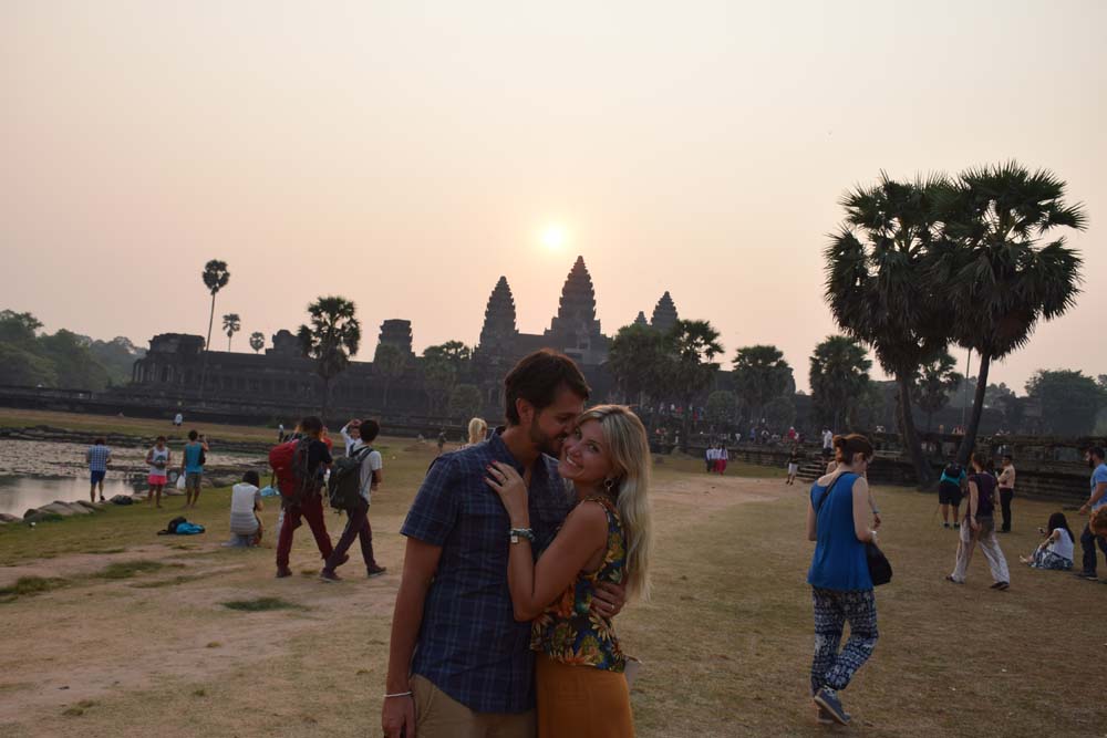 sunrise angkor wat temple cambodia siem reap