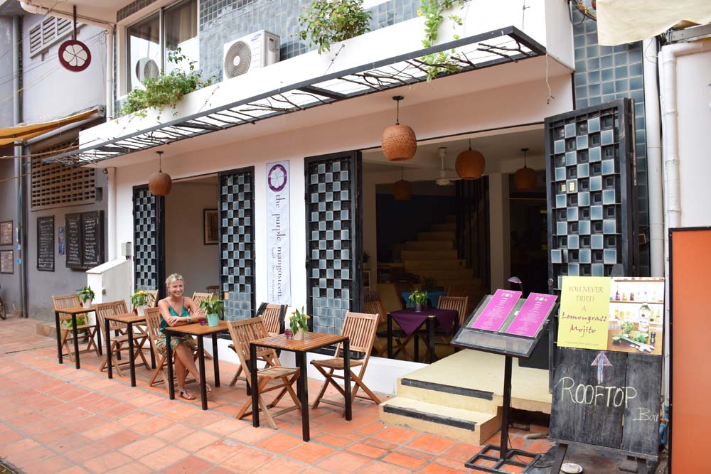 The Purple Mangosteen Hotel and Restaurant, na Alley
