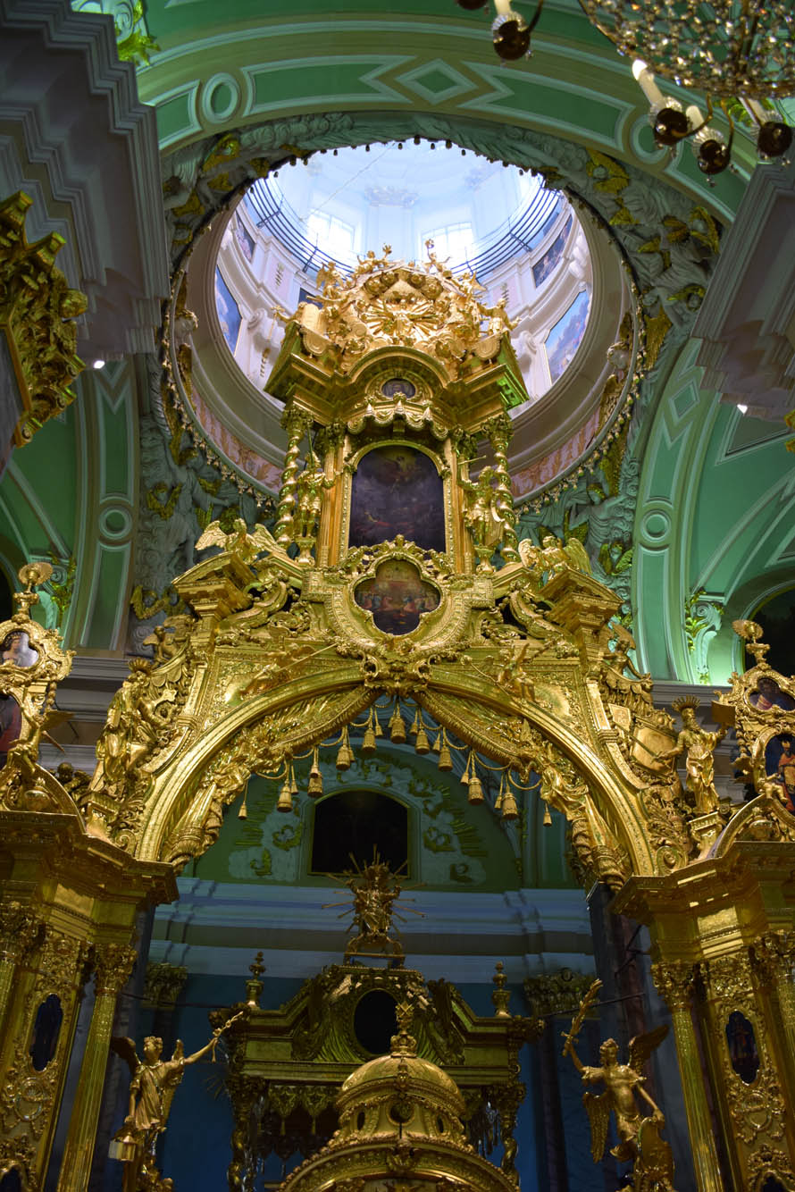 Interior da Catedral de São Pedro e São Paulo, em São Petersburgo