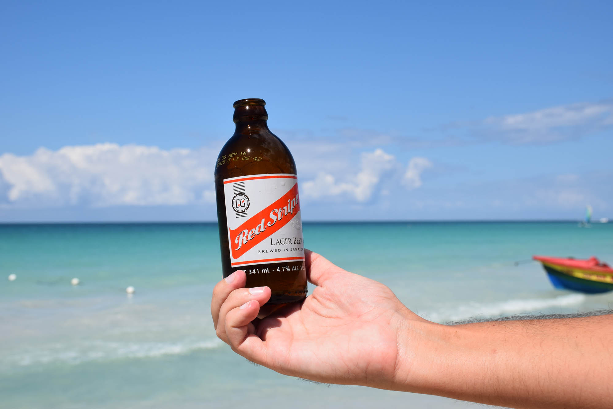 cerveja-red-stripe-jamaica-negril-seven-mile-beach