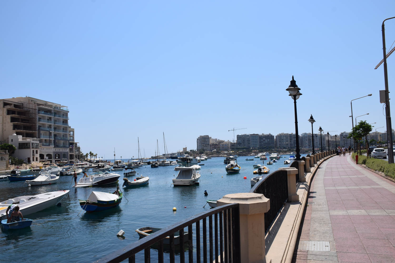 Promenade em Spinola Bay - St. Julian's - Malta