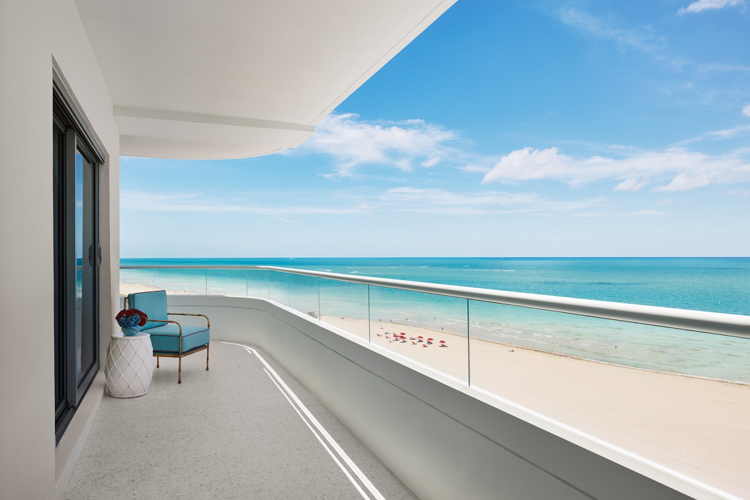 Vista do terraço de uma das suítes do Faena Hotel, em Mid-Beach, Miami Beach