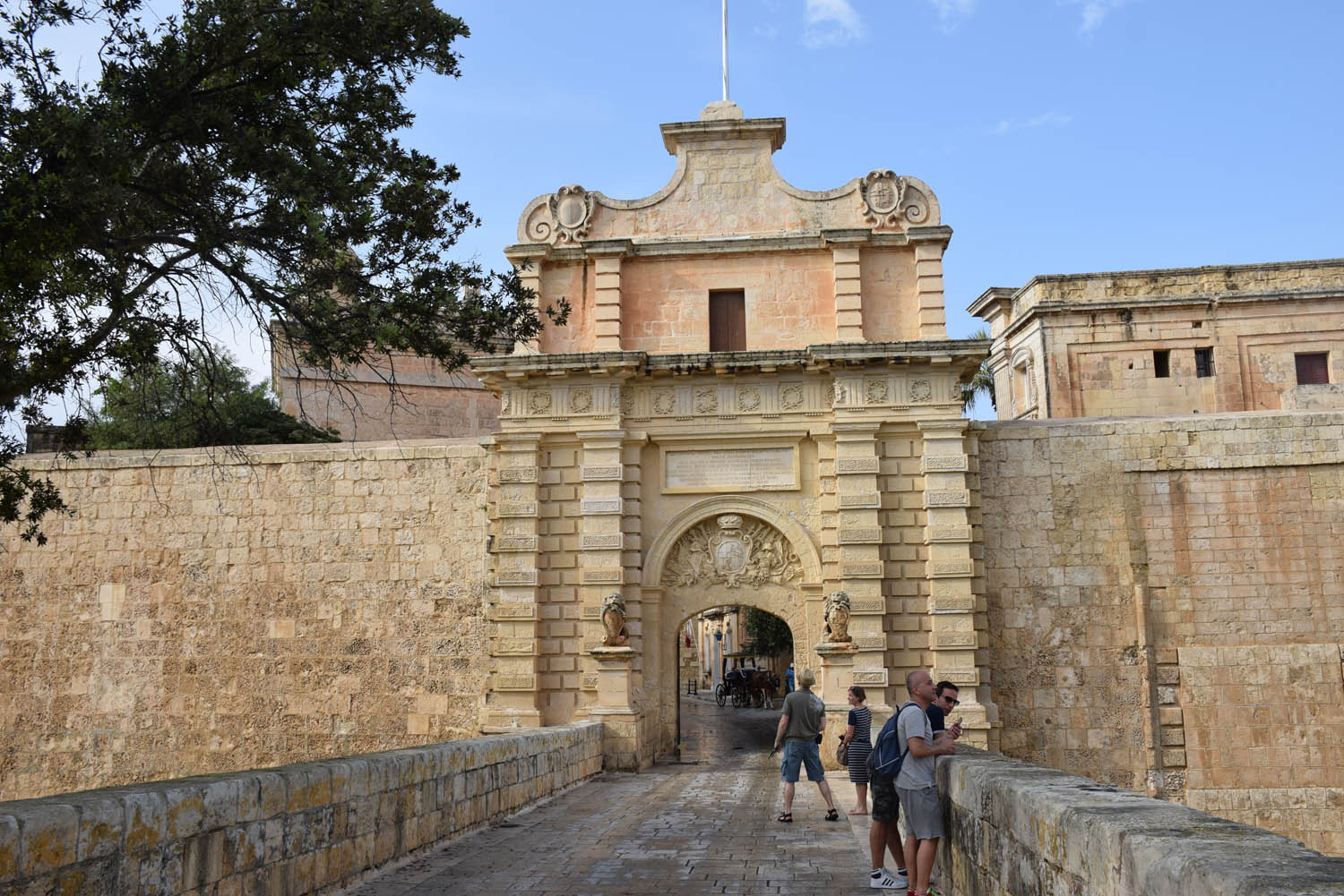 Mdina Gate - entrada da cidade murada | Malta
