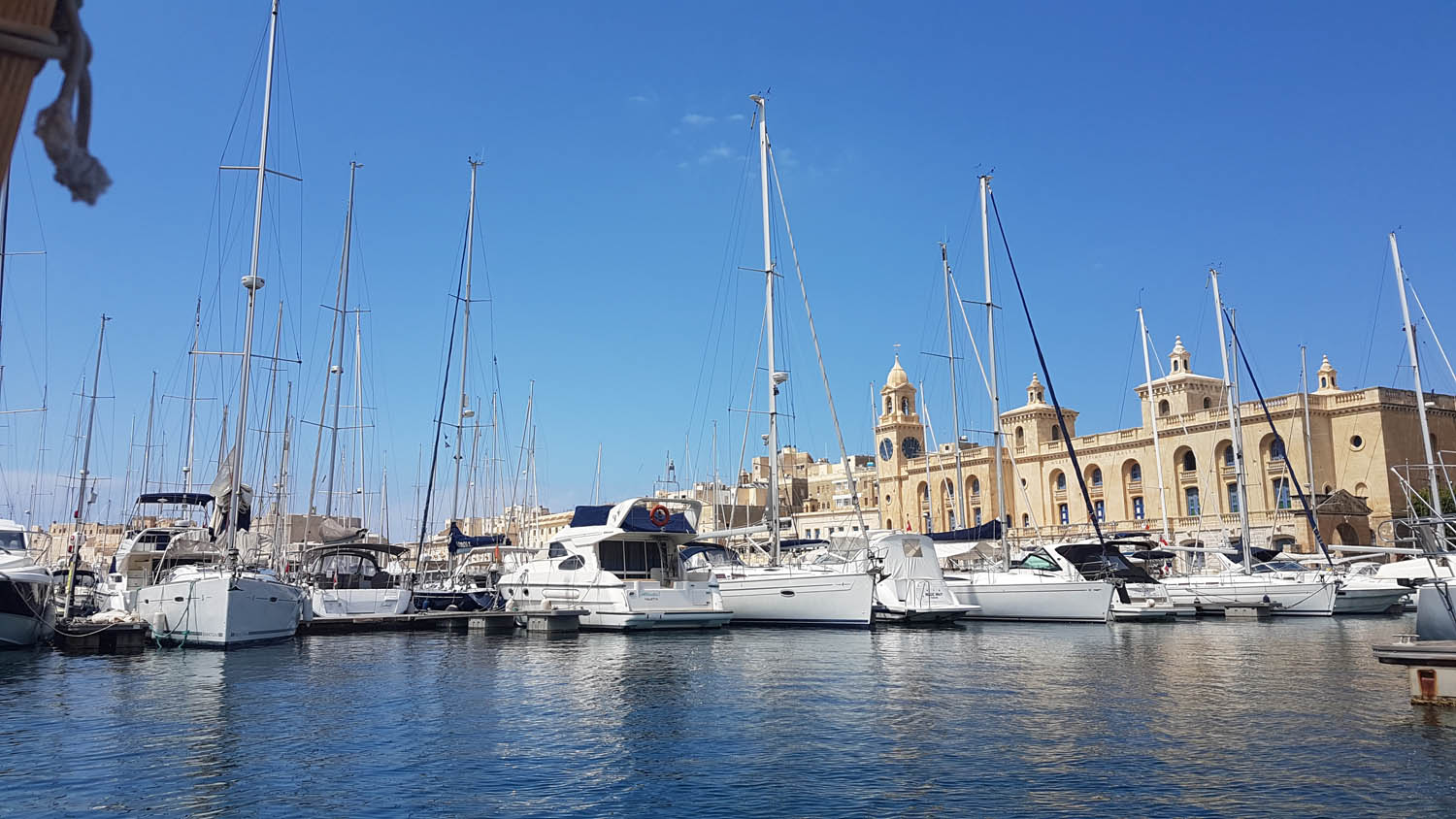 Marina de Vittoriosa - chegando em uma das Three Cities, Malta