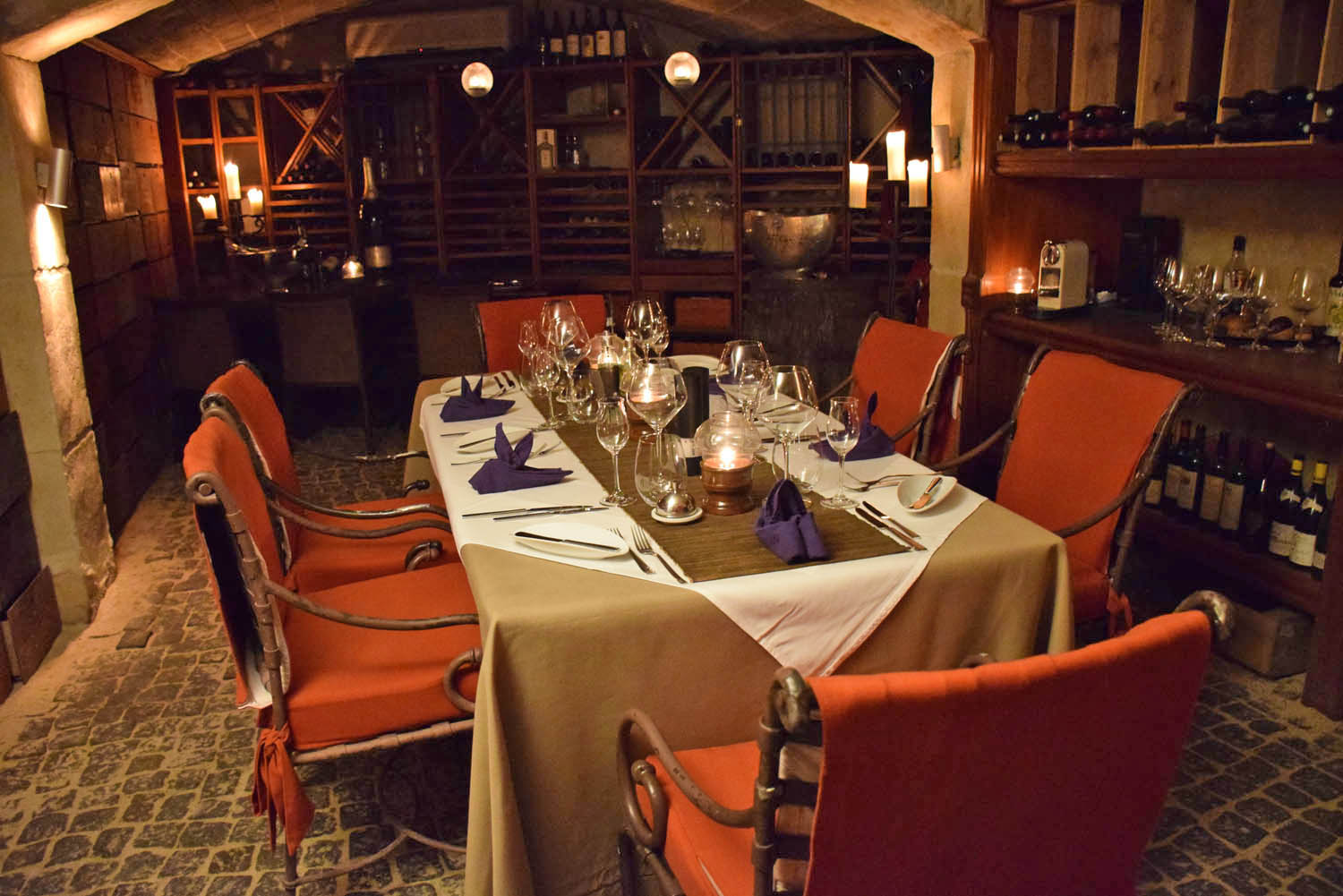 Restaurante La Cave - Belmond La Samanna: super privativo e aconchegante