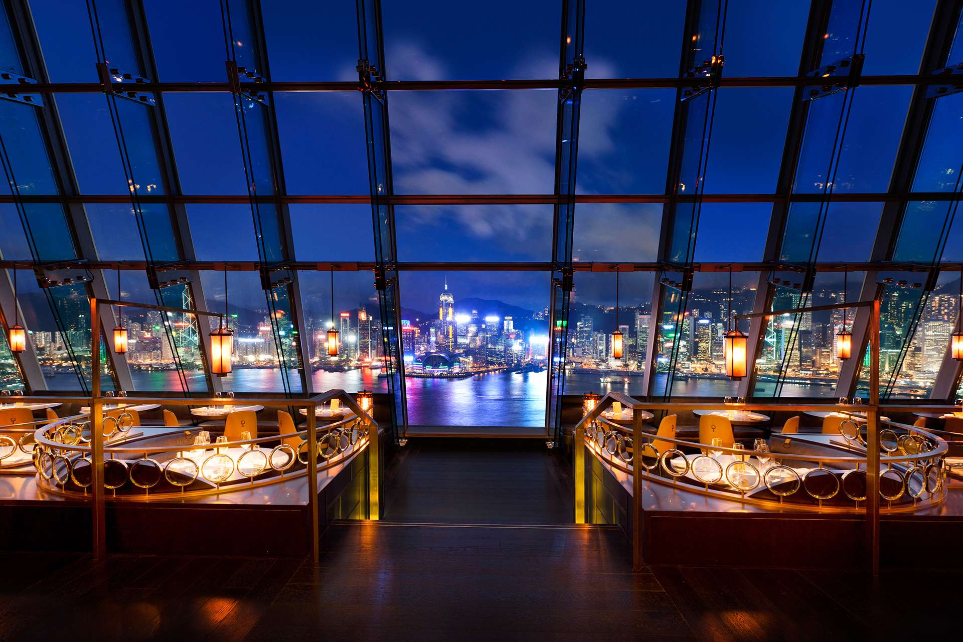 Aqua - bar e restaurante japonês & italiano em Hong Kong, com super vista | foto: divulgação