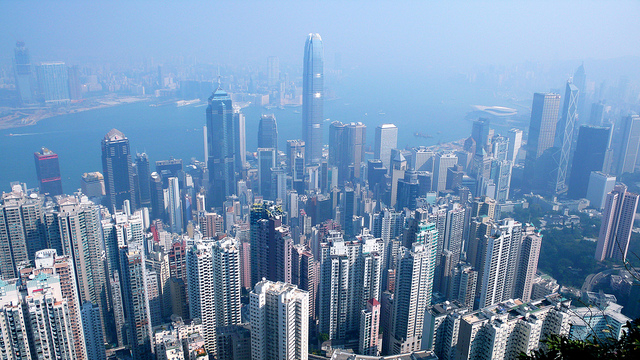 Skyline de Hong Kong visto do Victoria Peak | foto: Christopher Lance para Flickr (CC)
