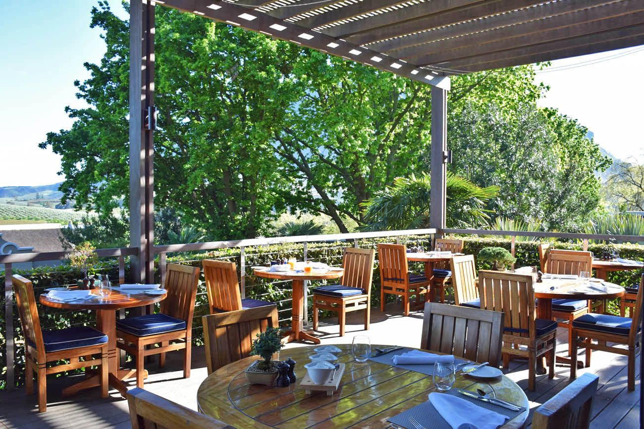 Área externa do Restaurante Indochine - Delaire Graff - Stellenbosch | Créditos: Lala Rebelo
