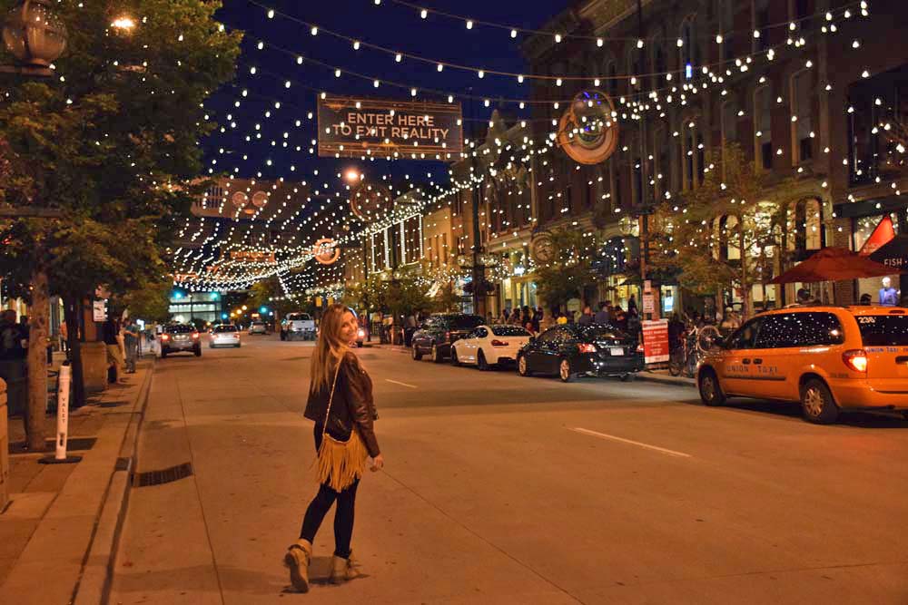 Larimer Street - Denver Downtown: rua linda cheia de restaurantes gostosos!