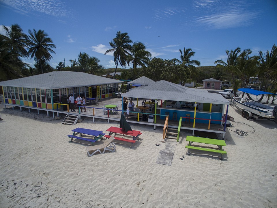 Restaurante Big D's Conch Spot - Flamingo Bay - Great Exuma - Bahamas | Créditos: divulgação