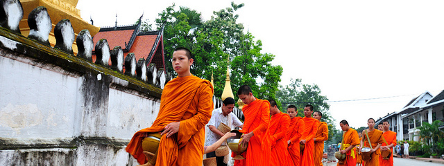 Monges em Luang Prabang, Laos | Créditos: llee_wu/Flickr