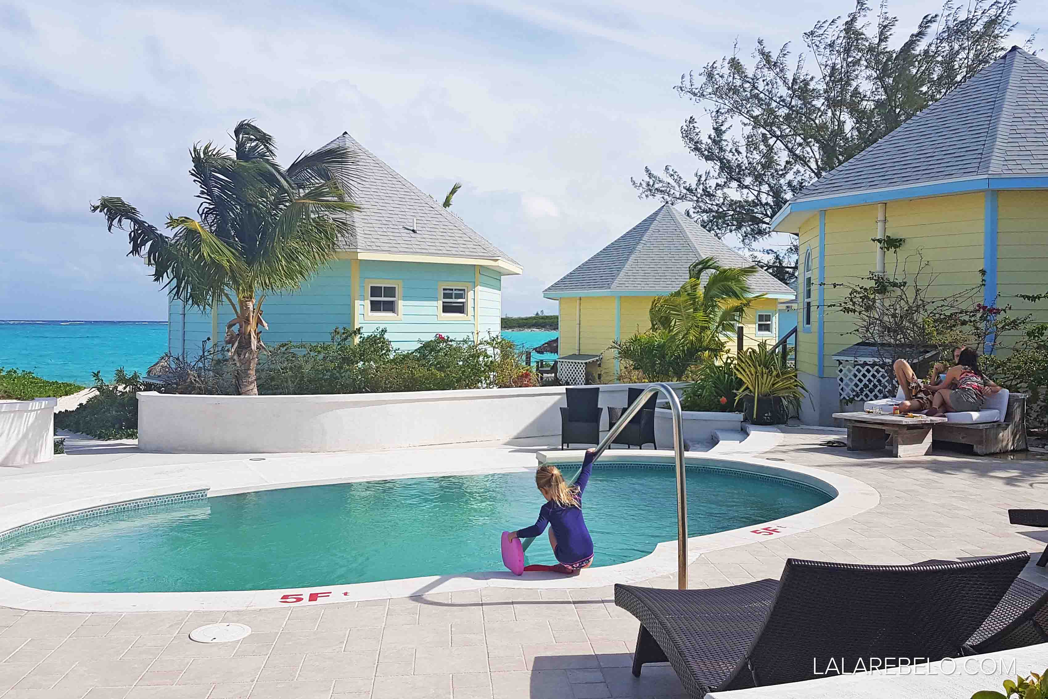 Piscina do hotel Paradise Bay em Great Exuma, Bahamas