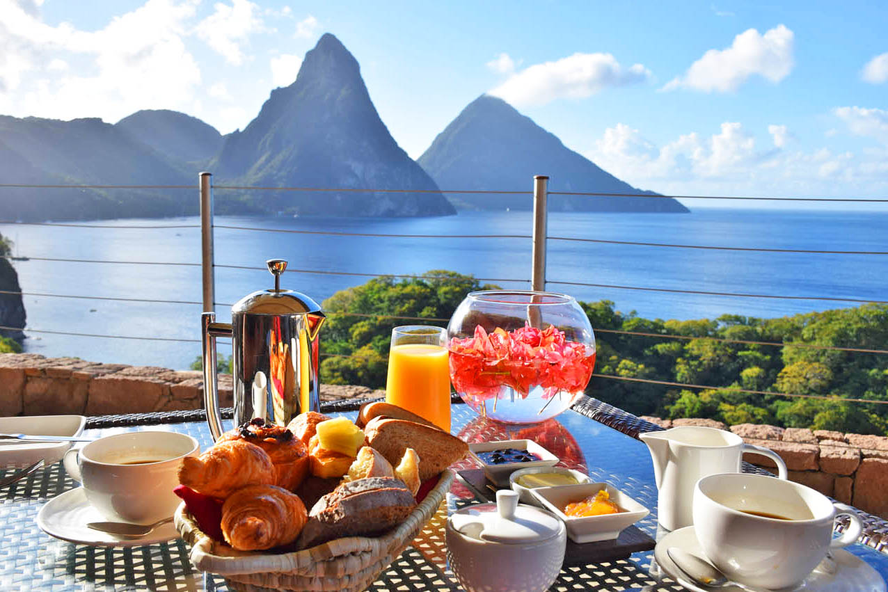 Café da manhã do Jade Mountain, com vista para os Pitons