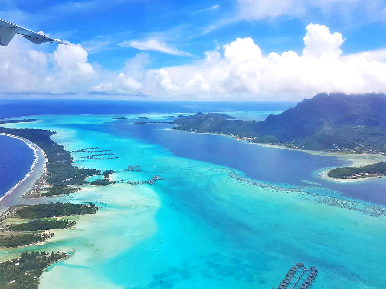 Vôo da Air Tahiti, de Taha'a para Papeete, passando por Bora Bora | foto: Lala Rebelo