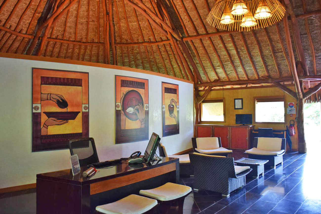Lobby (bem rústico) - Hotel Maitai Lapita Village, Huahine | foto: Lala Rebelo
