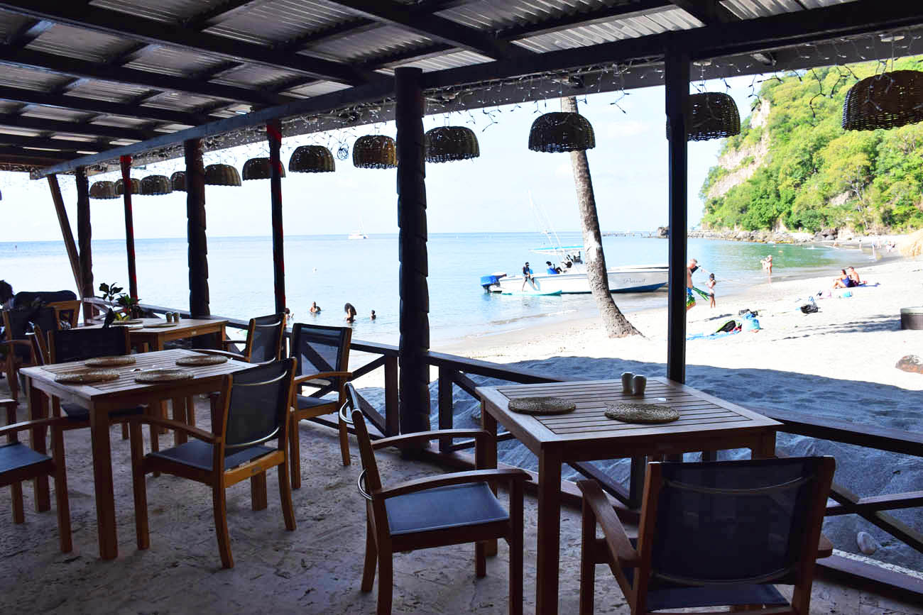 Restaurante Trou au Diable na praia Anse Chastanet - St Lucia | foto: Lala Rebelo