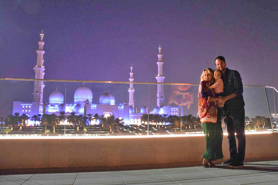 Dicas de Abu Dhabi - Mesquita Sheikh Zayed a noite